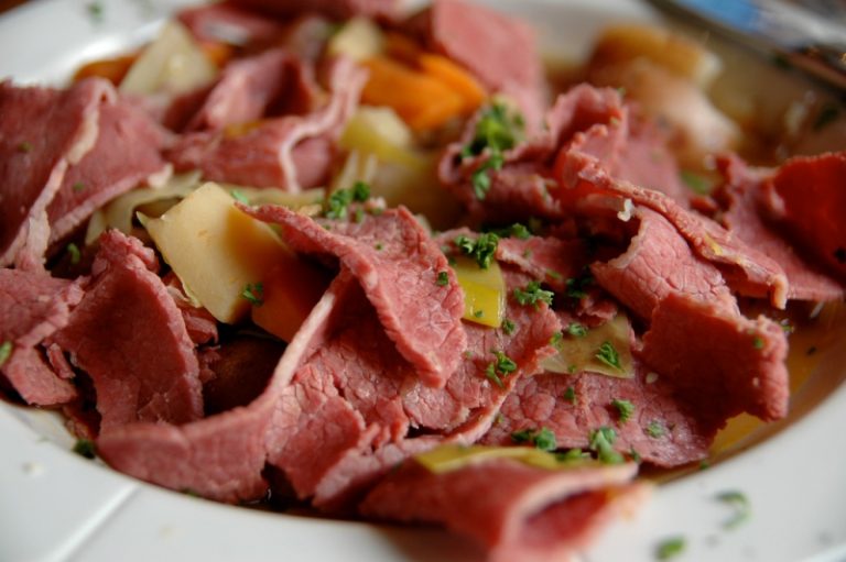 Corned beef, la carne que llega en lata LIVING LAS VACAS